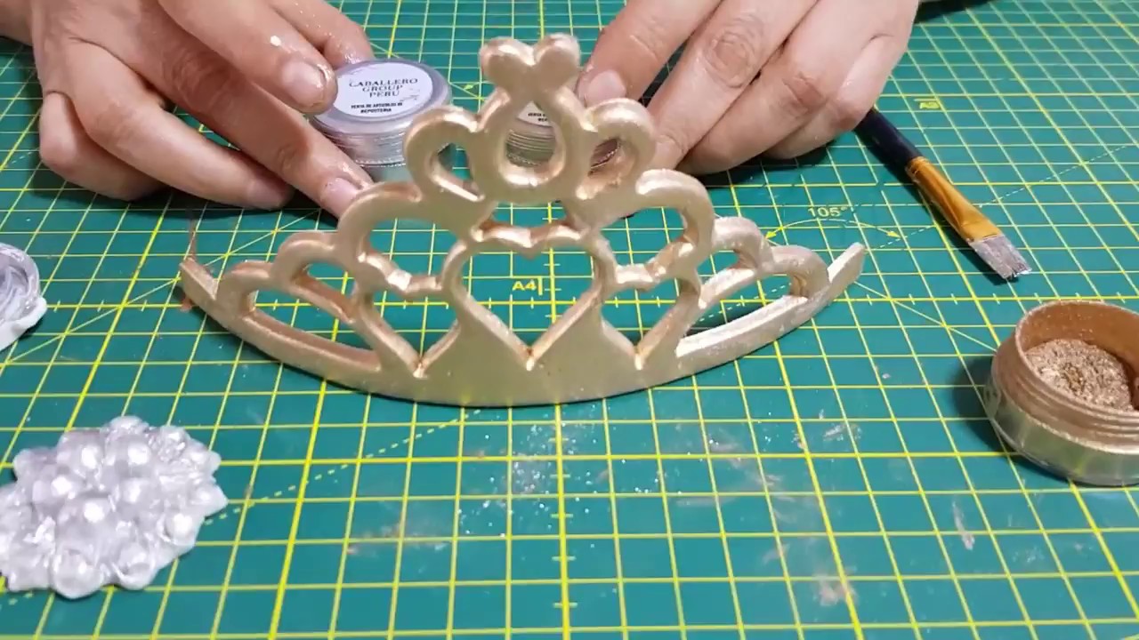 Cómo hacer una  corona en fondant