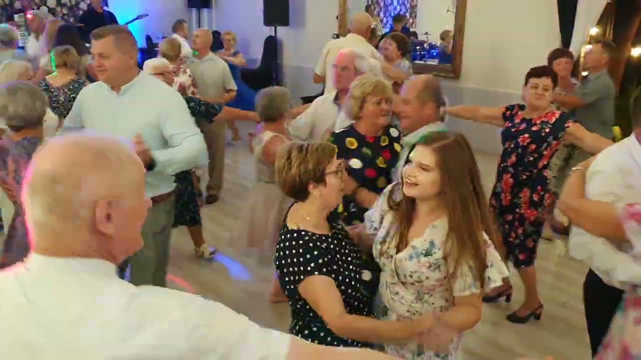 02 08 2025 POTAŃCÓWKA z Zespołem Roland na parkiecie młodziutka tancerka Weronika uświetnia imprezę