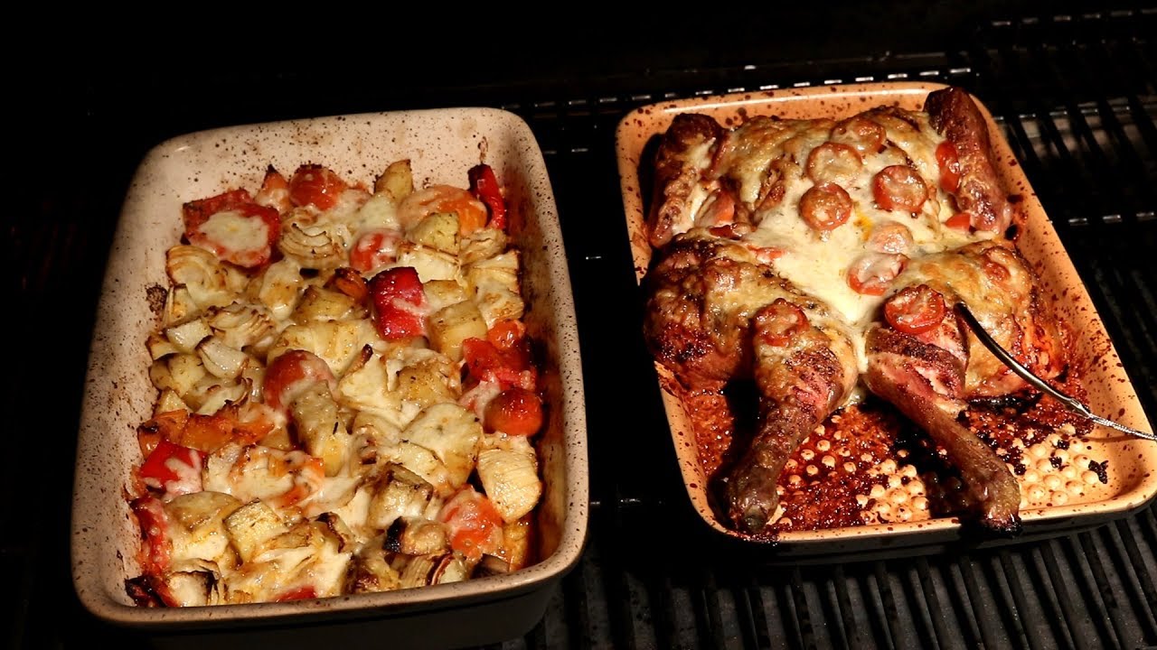 Roadkill Chicken mit Käse überbacken, dazu Grillgemüse