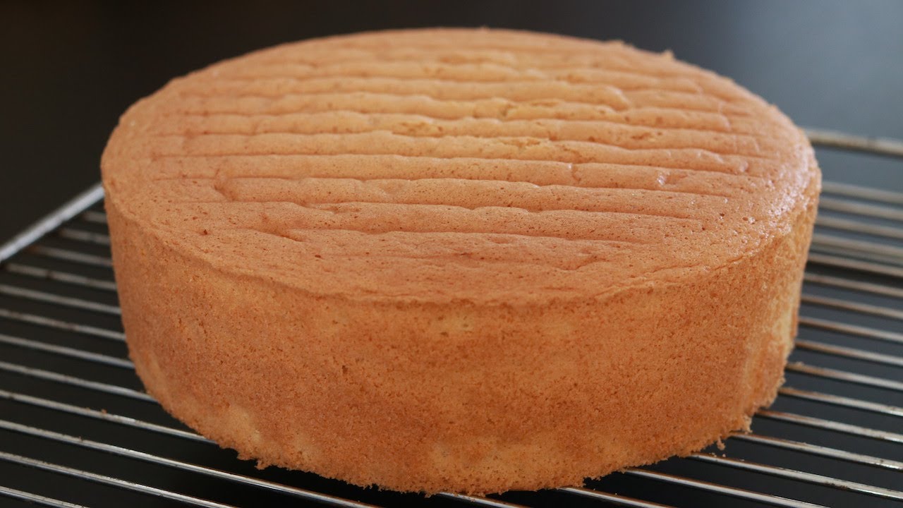 genoise sponge cake (soft and fluffy)