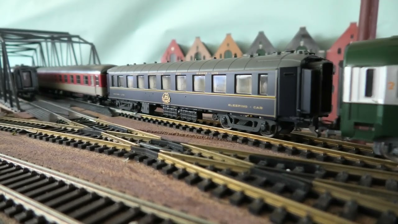Some Dutch and German model trains in scale 1 to 87.
