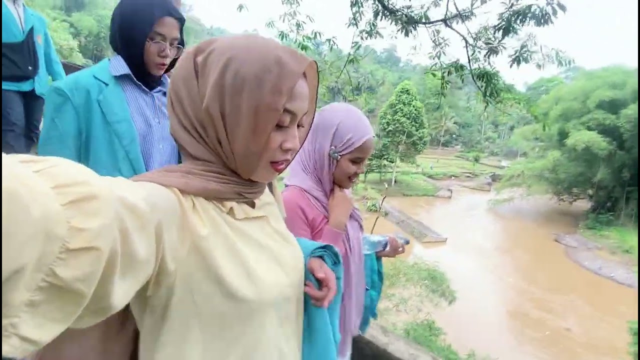 444 Anak Tangga Demi Ilmu! Edu Trip STKIP ke Kampung Naga😆
