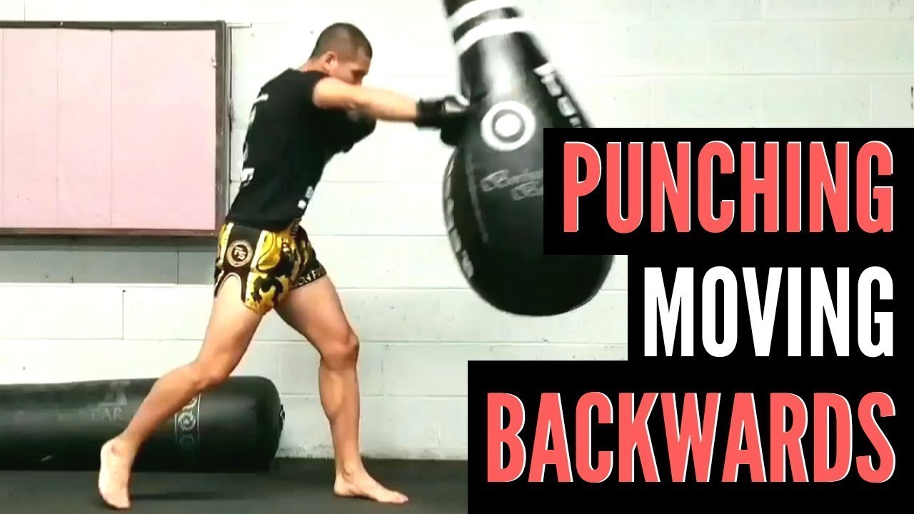 BOXING FOOTWORK PUNCHING MOVING BACKWARDS