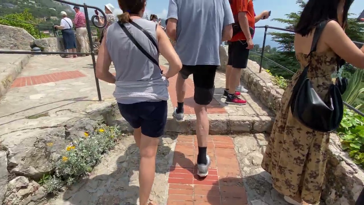 The Exotic Garden of Eze  **حديقة إيز الغريبة 🌵🌿**