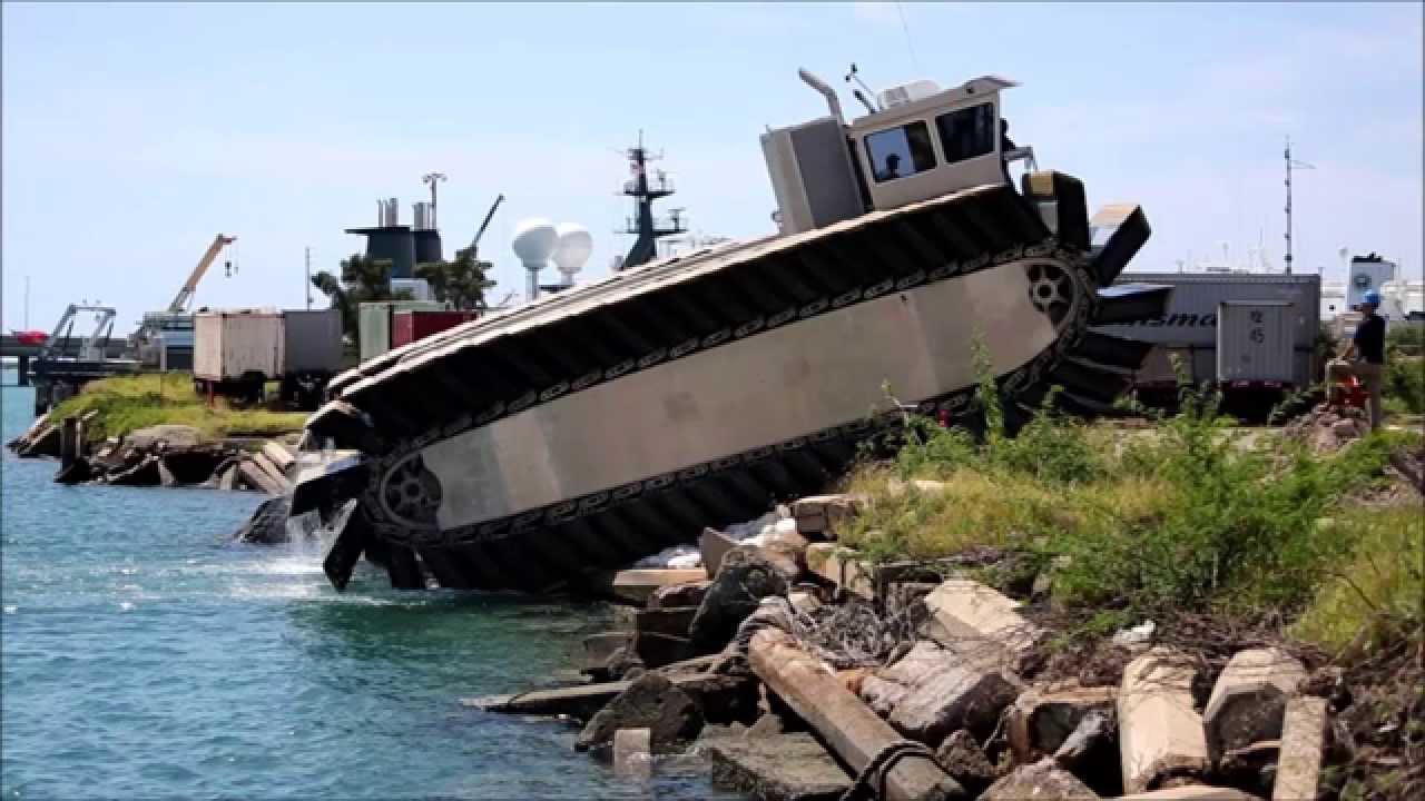 US Marines Experimental Amphibious Vehicle Ultra HeavyLift Amphibious Connector UHAC [HD]