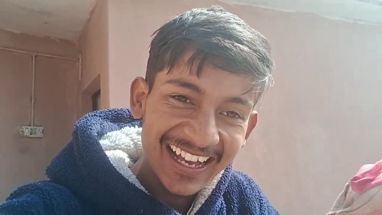 Kiski shaadi ke liye exited hai dadi ? 