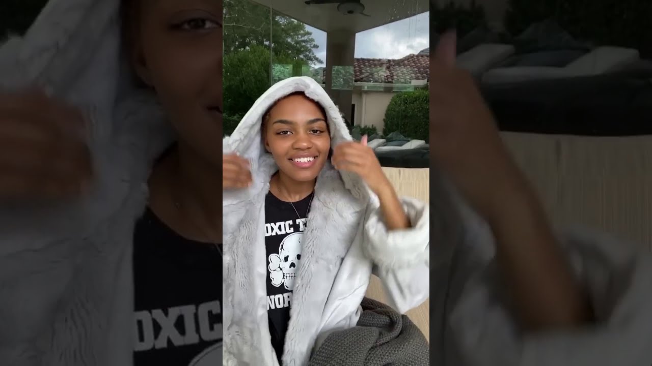 China Anne McClain - A Secret On Taking Away Your Insecurities (Instagram | IGTV)