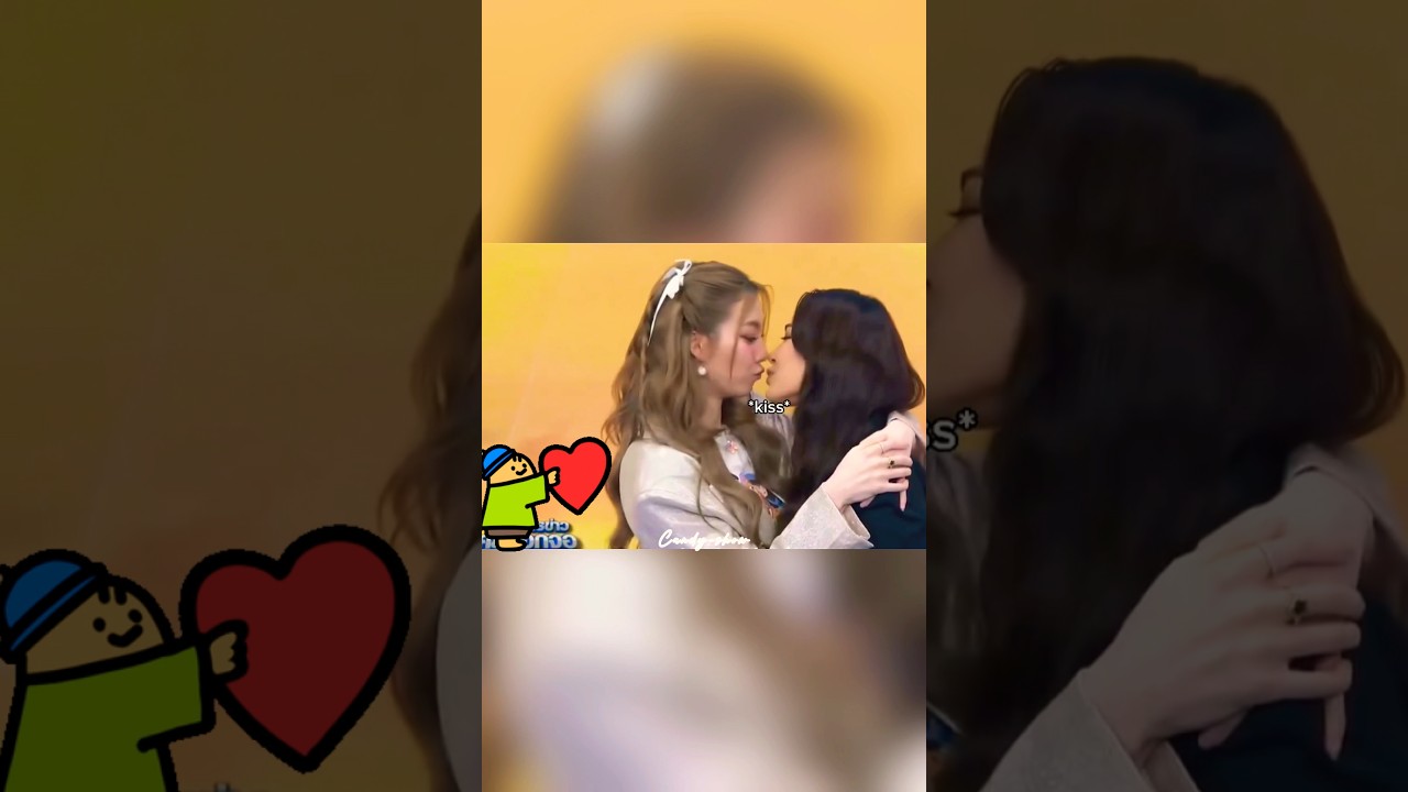 Lingling kiss Orm in live😍 So cute 