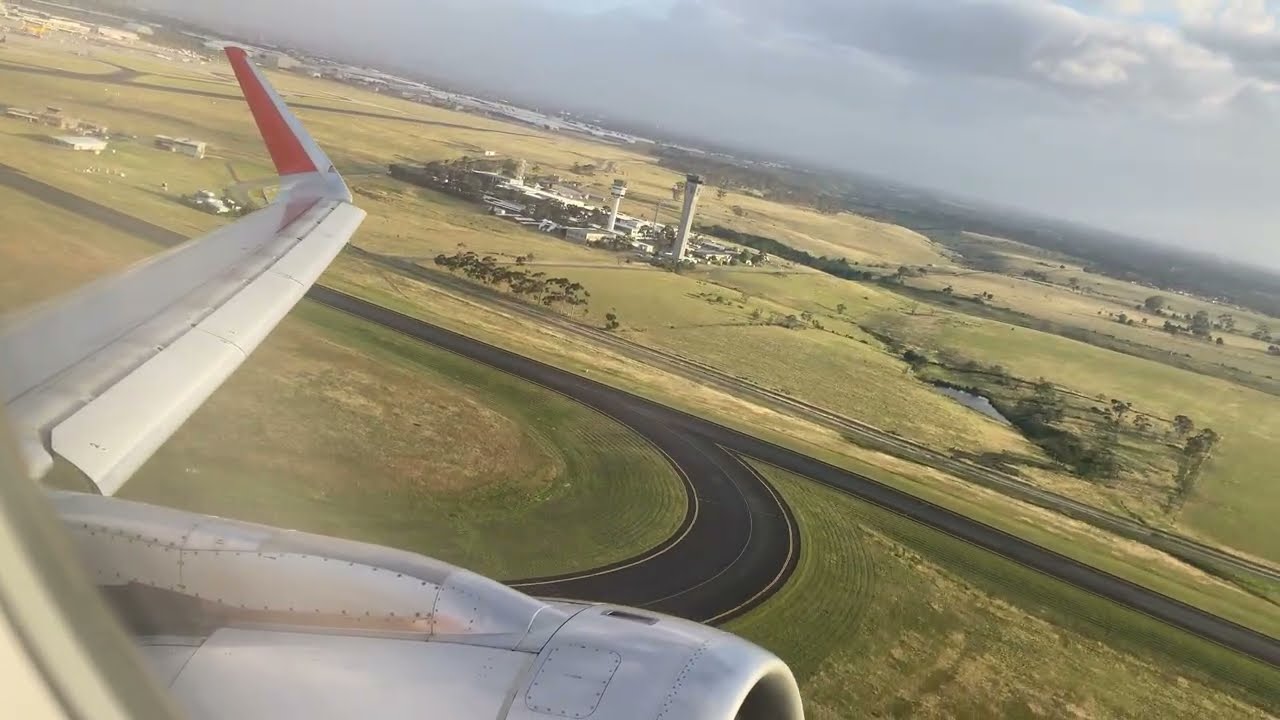 Jetstar Airbus A320-200 JQ532 Take-off from Melbourne