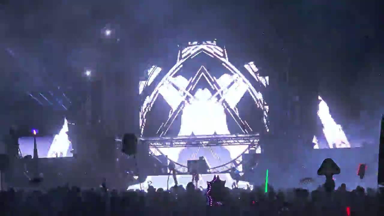 @Skreamizm at Texas Eclipse Music Festival 