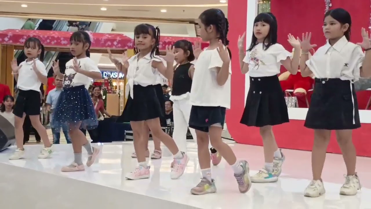 Ekskul Dance Ancilla di Mall Living World - Kelas 1A (Rabu, 10 Desember 2025)