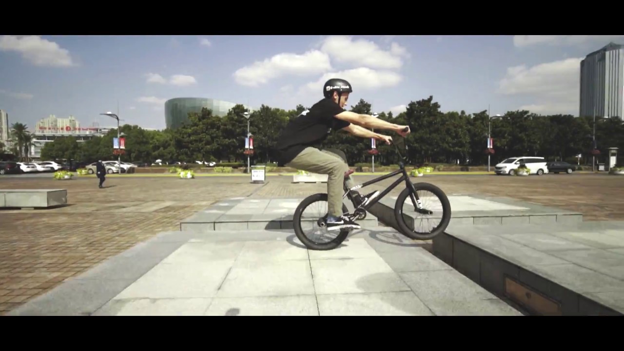 AveBmx: China Trip