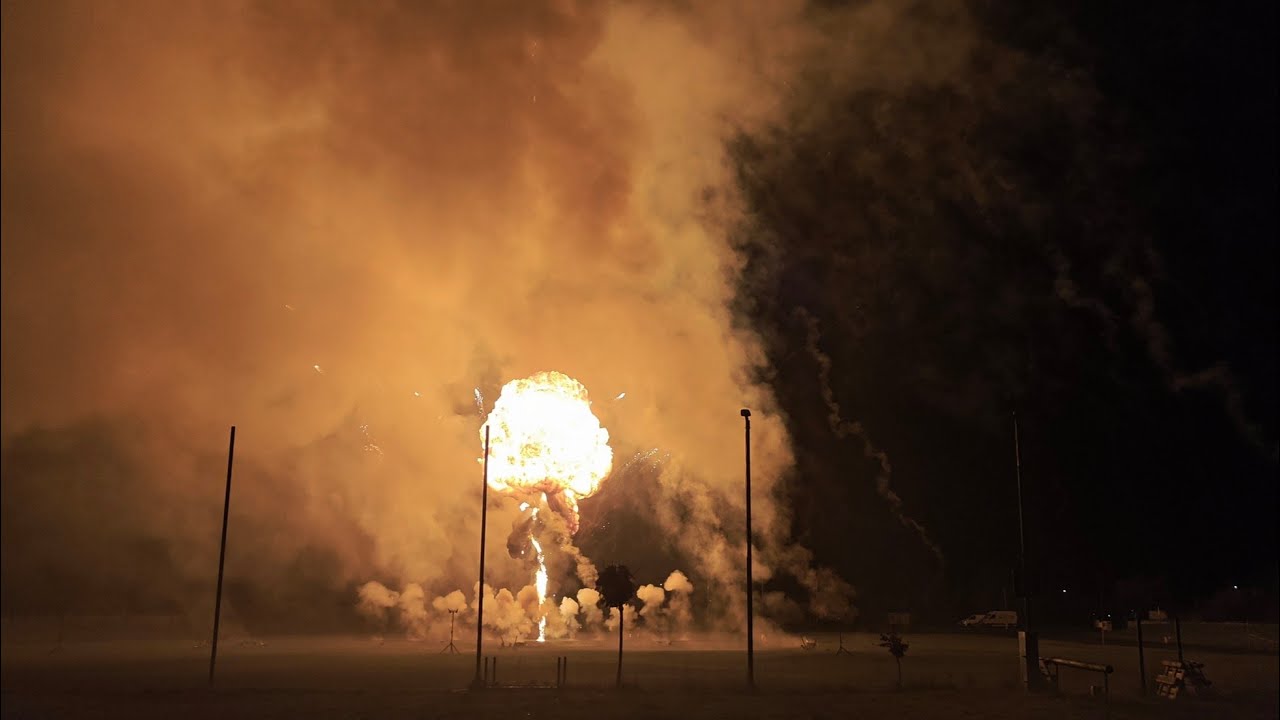Geburtstags Feuerwerk 08.11.2025 Lutherstadt Eisleben 
