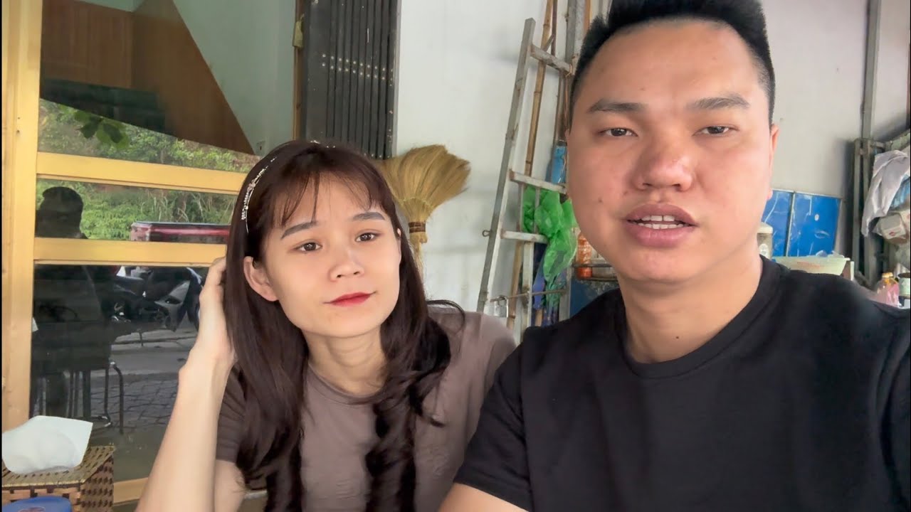 越南阿俊跟著小慧去市場買菜，晚上全家一起做飯吃｜阿俊家庭