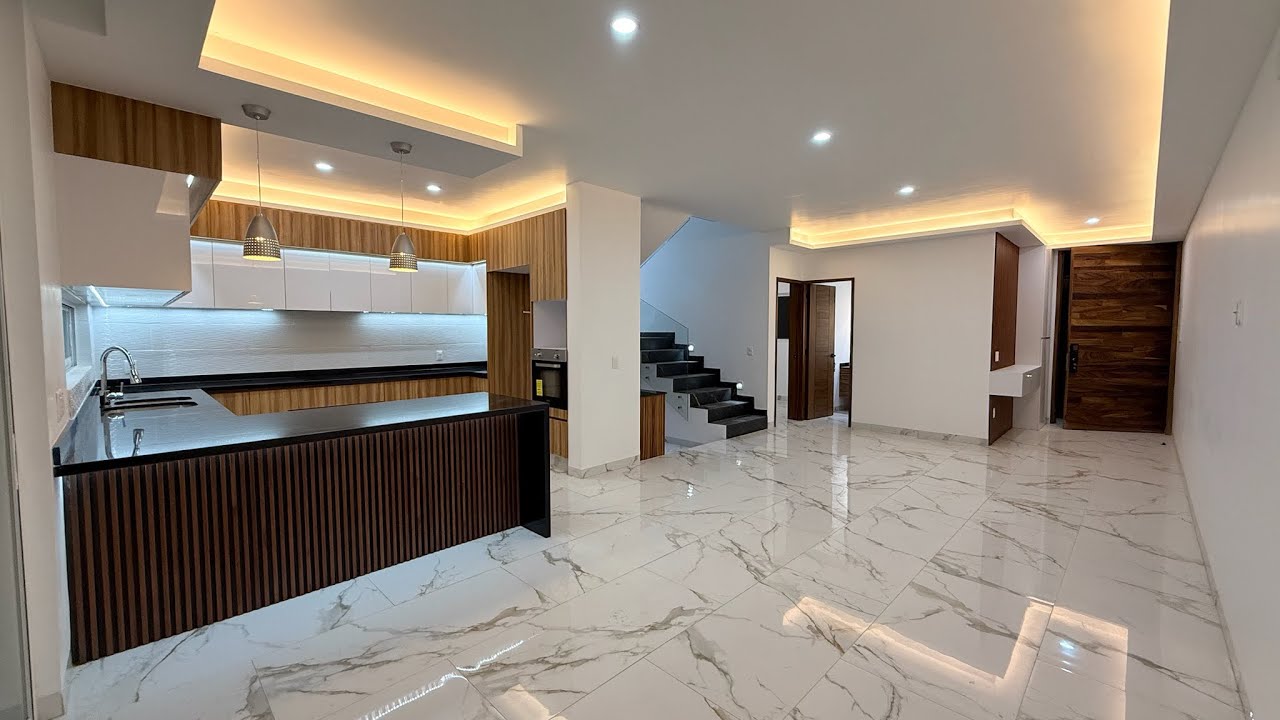 Casa en venta - Fracc. Valle Imperial Bety Chávez Cel: 33-35-82-13-77