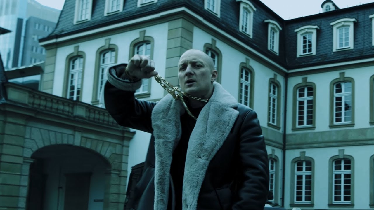 Olexesh feat. GZUZ & O.G. - Unnormal (prod. SamoGotHeat)