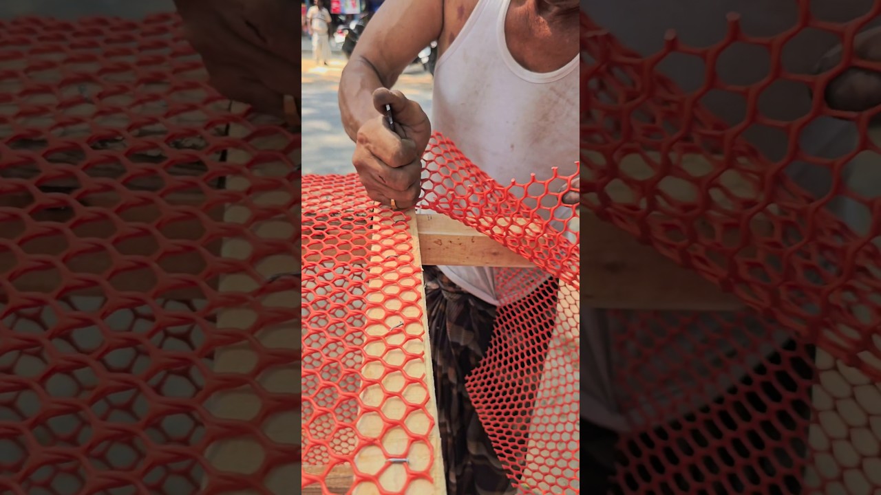 Making a chicken coop with wood and plastic mesh and cutting off excess #chicken #woodwork #pet