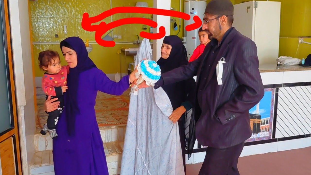 The bride escaped on her wedding night with the help of the operator.