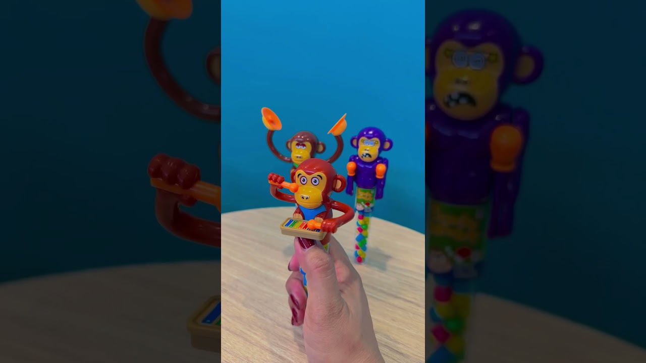 VERY SATISFYING WACKY MONKEY TOY FILLED WITH CANDY