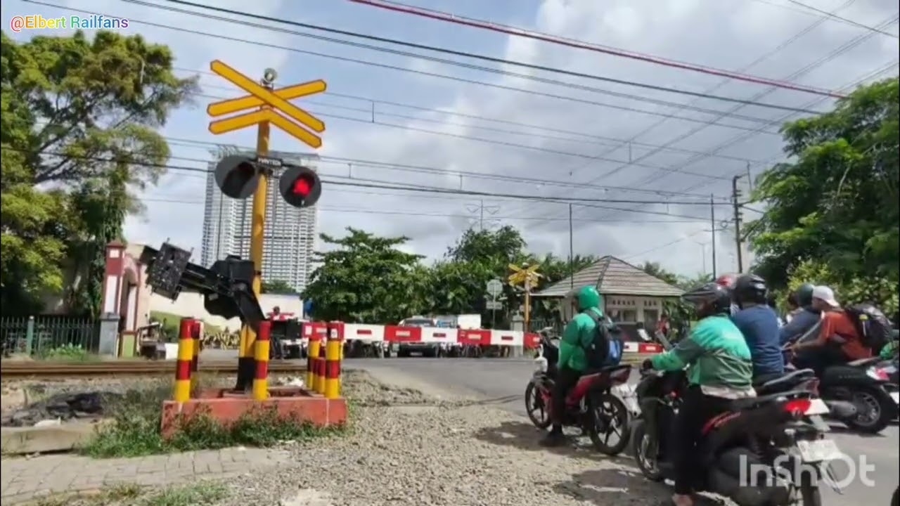 Jpl 15 Rawa buaya #perlintasankeretaapi #keretaapi #keretaapilogistik #keretaapiindonesia