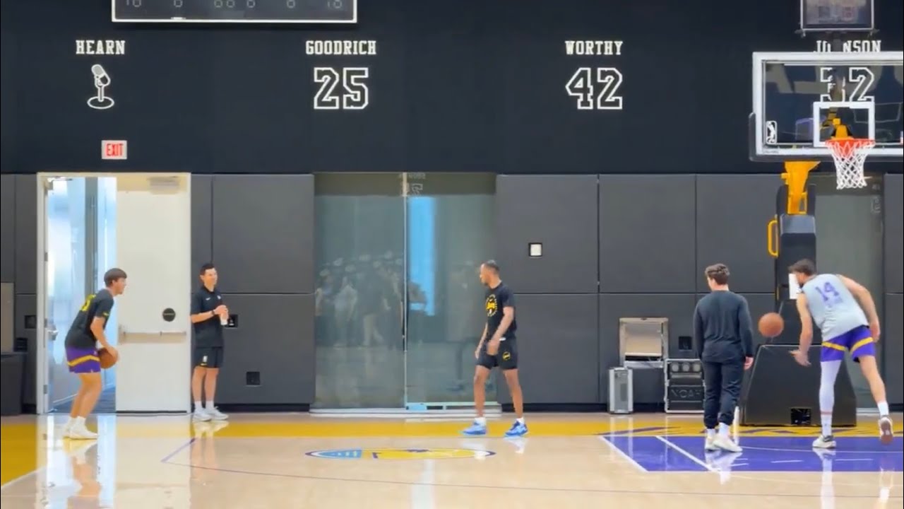 Austin Reaves laced up his sneakers today and shot free throws after practice again. 