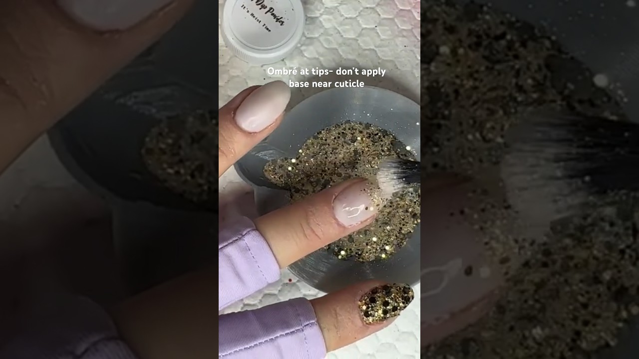Советы по созданию блестящего омбре на ногтях с помощью пудры-лака ✨ #урокипоманикюру #пудра-лак ...