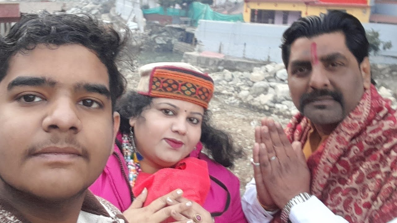 Devanshi. Pathak is live jai shree Ram 🙏