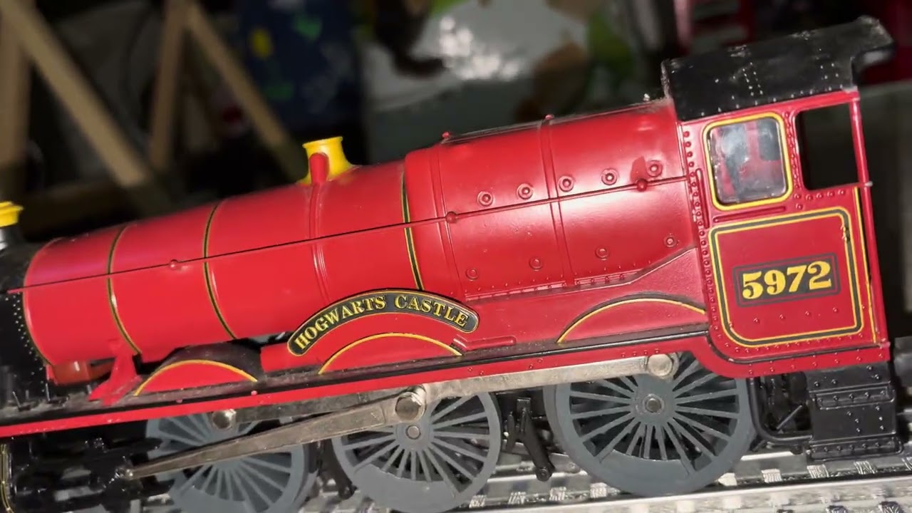 Lionel Hogwarts Express & Dementors car unboxing 