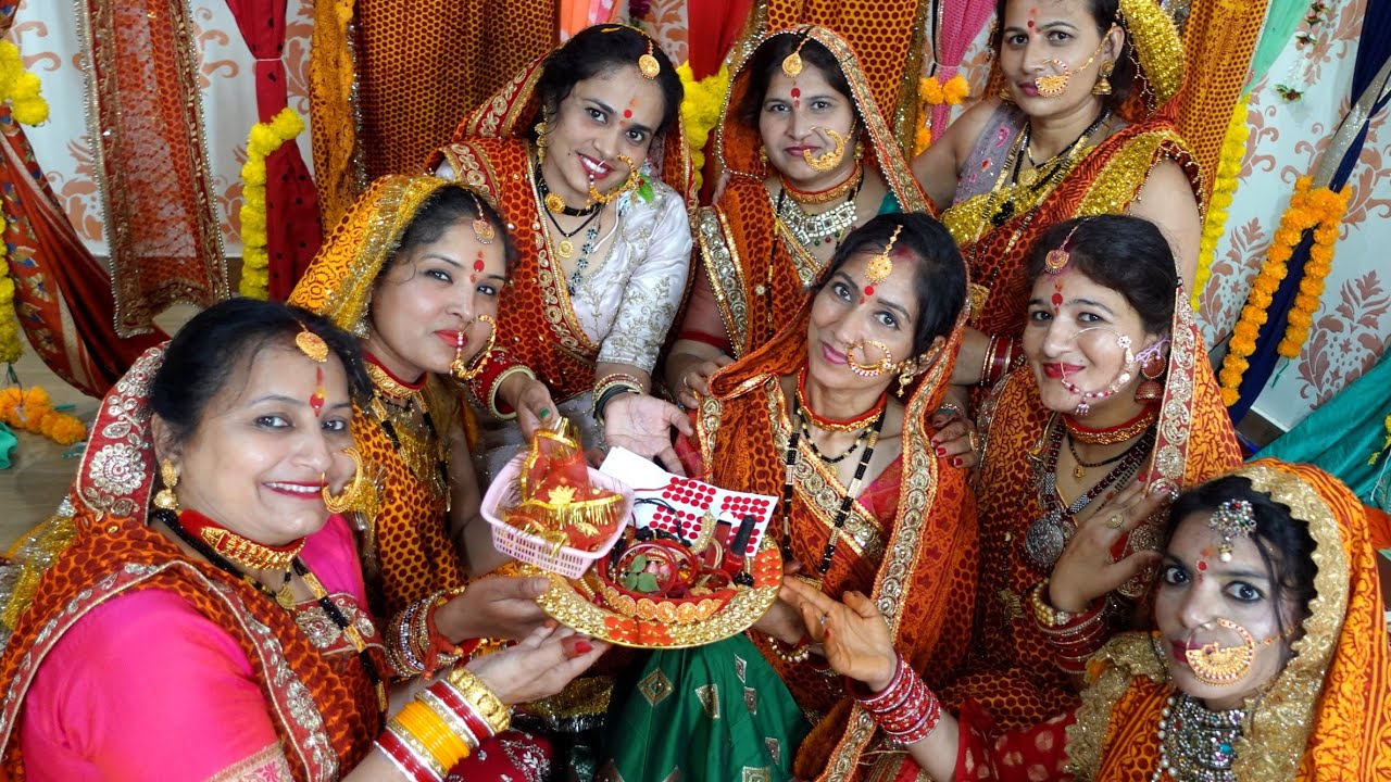 नवरात्रि स्पेशल💐🙏चुनरिया मां की रेशमी कोई गोटा लगाओ रे मैया रानी आ गई जयकारा लगाओ रे💐🙏