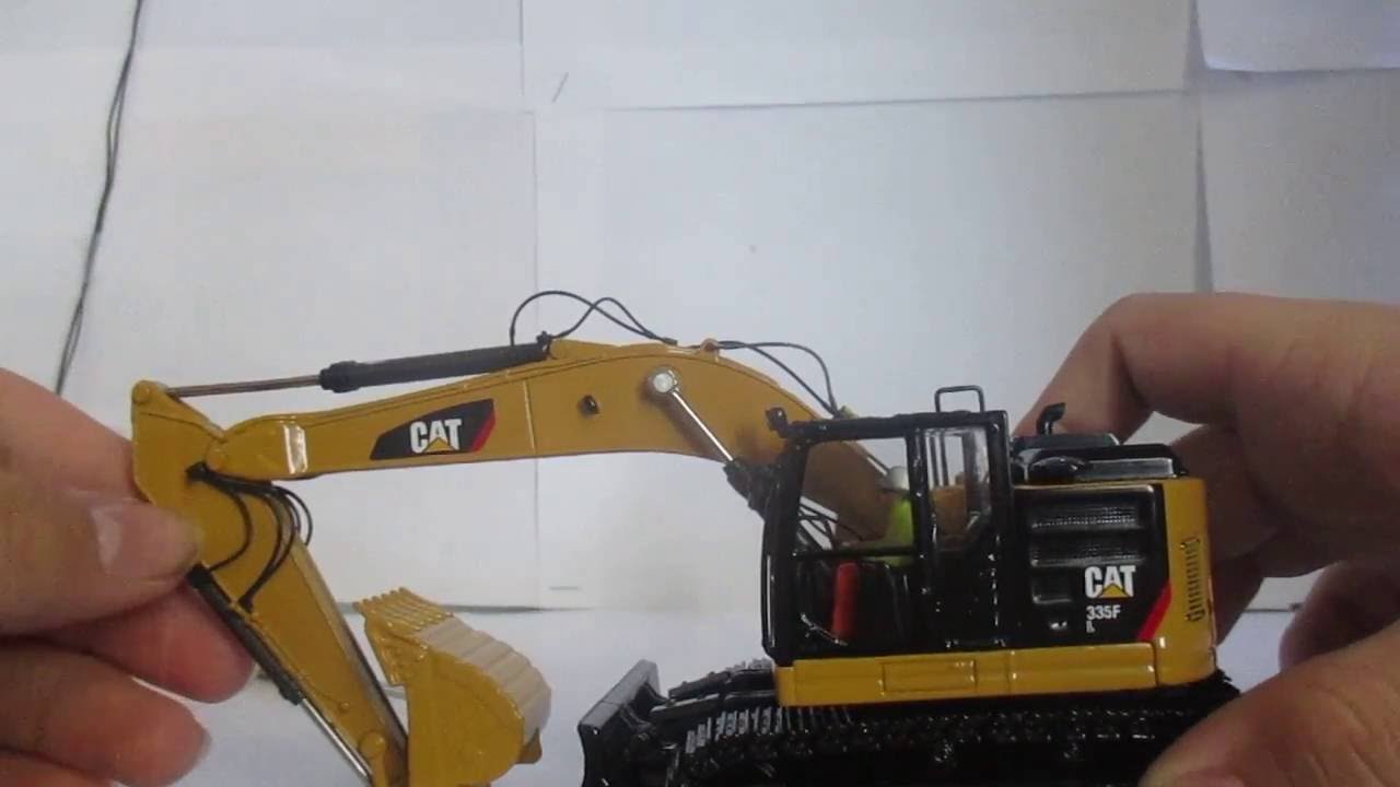 Review Of My Cat 335 FLCR 1:50 Scale!