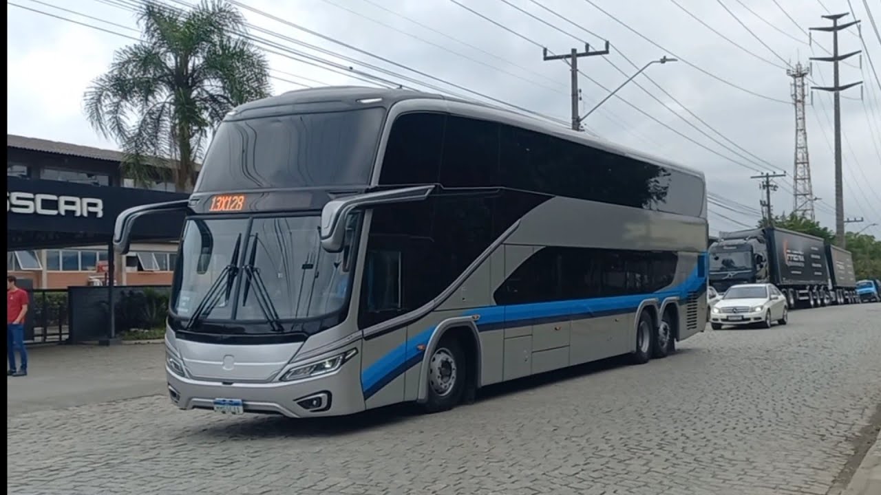Movimento De &Ocirc;nibus Na F&aacute;brica Da Busscar Com Muito Carros Saindo Pra Entrega 