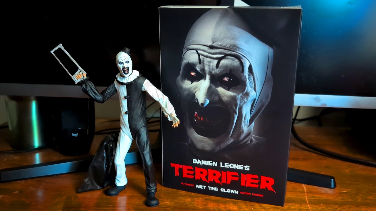 NECA Terrifier Art The Clown Ultimate Figure Unboxing + Review