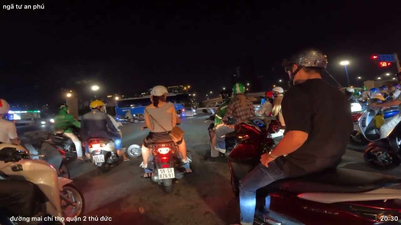Sài Gòn mùng Ba Tết (19/02/2026) nhấn quay lúc 20:30 & 22:10
