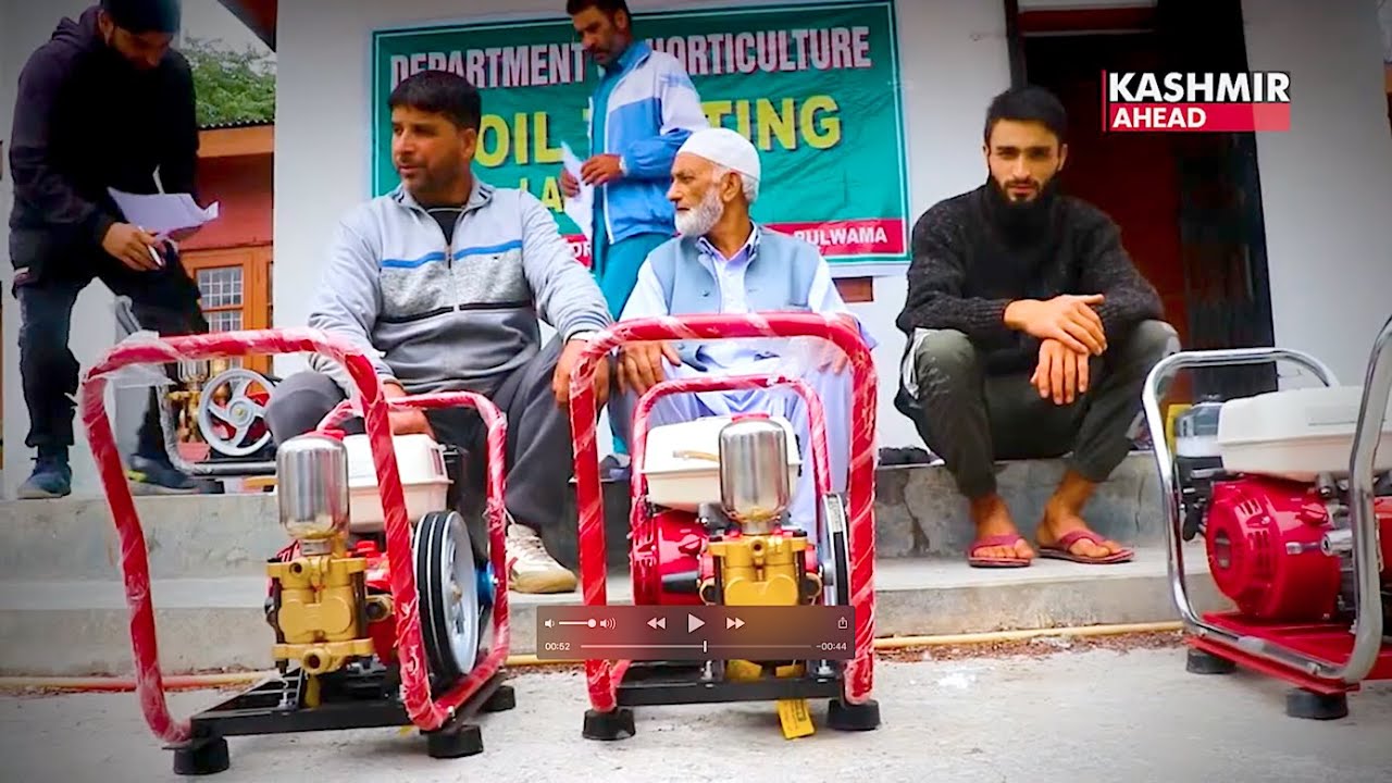 Farmers taking home horticulture machines on subsidy in Pulwama