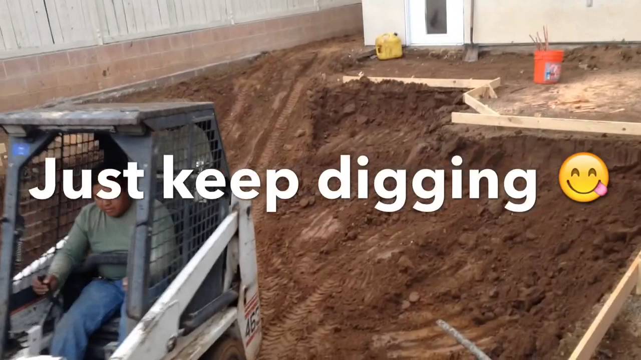 Yucaipa Ca, Mini Bobcat Swimming Pool Dig