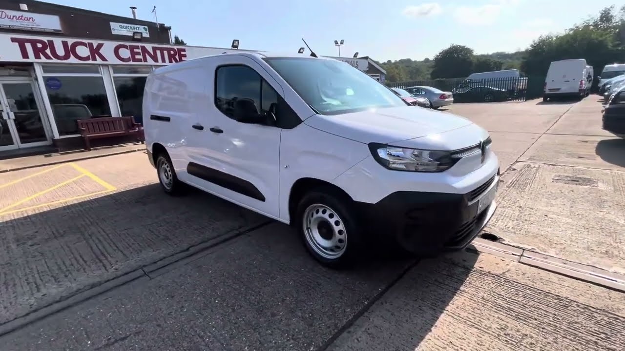 Pre Reg 2025 /25 Plate Citroen Berlingo 1.5 Hdi 100ps Enterprise XL 850 Combi Crew Van Delivery mls 