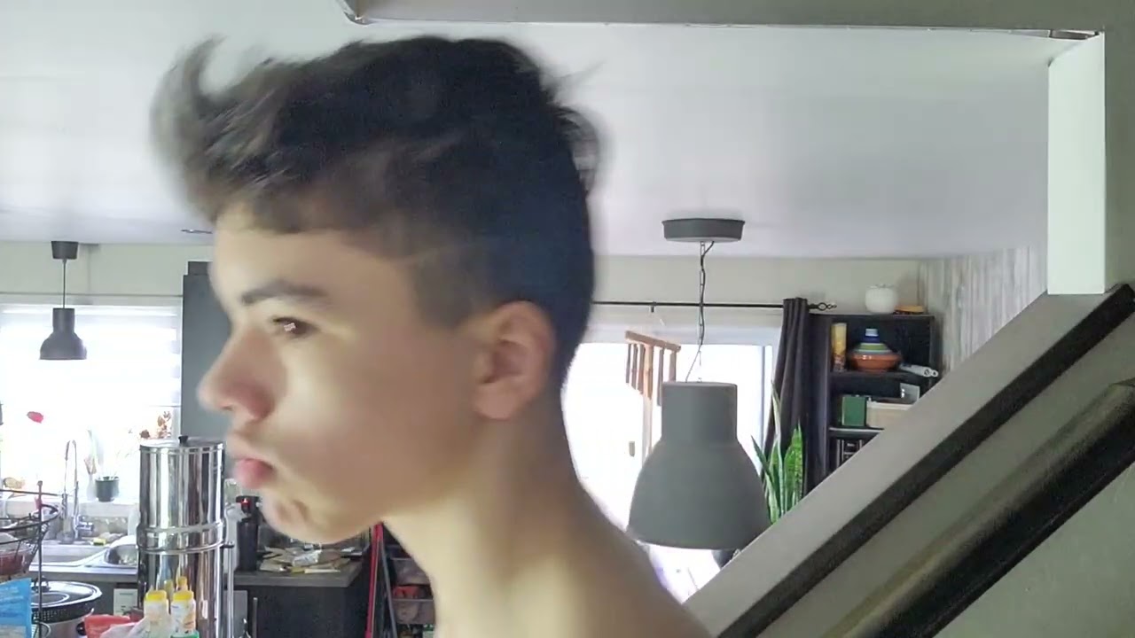 day in the life of a canadian streamer/youtuber called r4