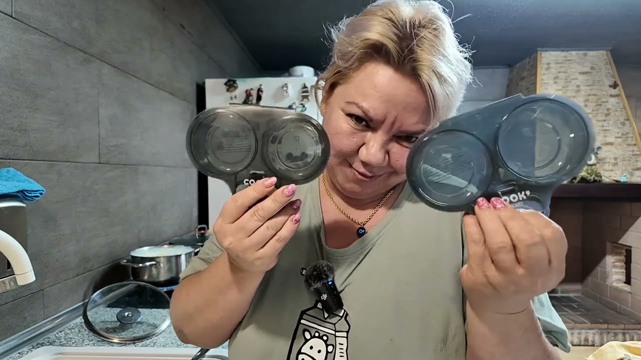 Пришёл Адам на обед . Всем настроение испортил . Не важная обстановка в доме .