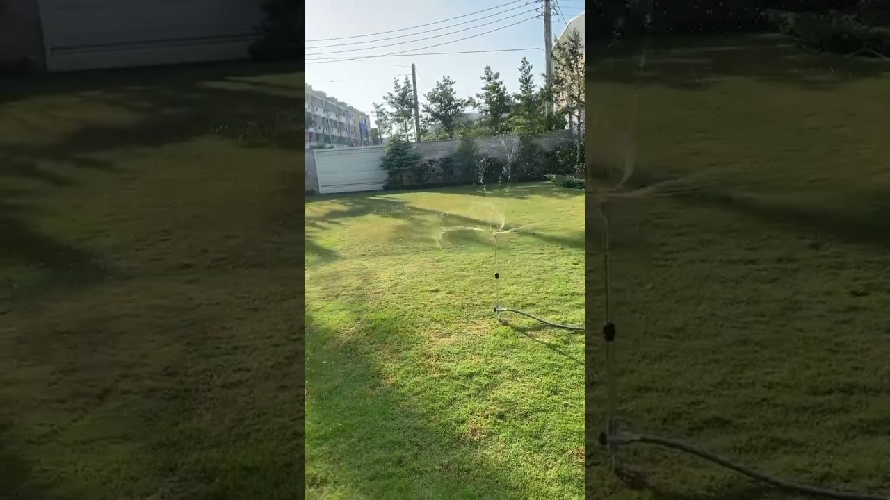 3-arm Rotating Sprinkler with Telescopic Metal Step Spike