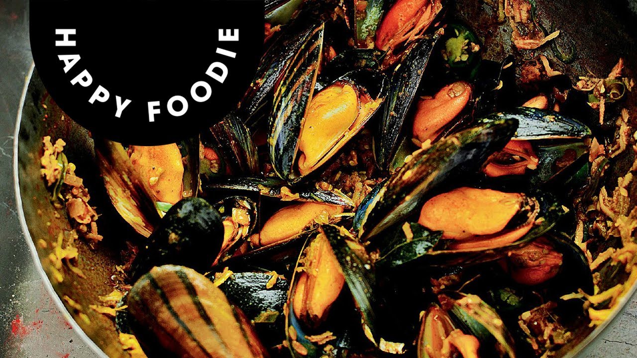 Seafood expert Rick Stein: how to clean and prepare mussels for cooking