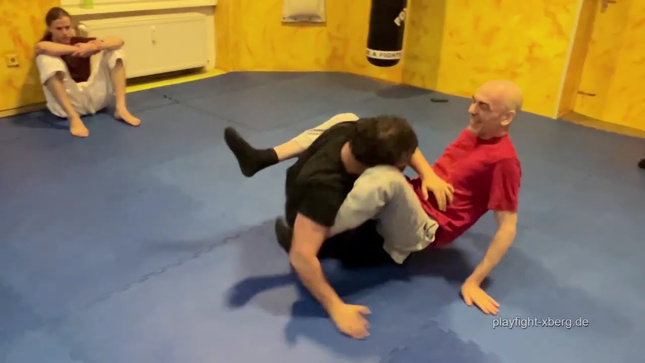 strong guys playfighting - incl severe tickling attacks #grappling #wrestling #contactimprovisation