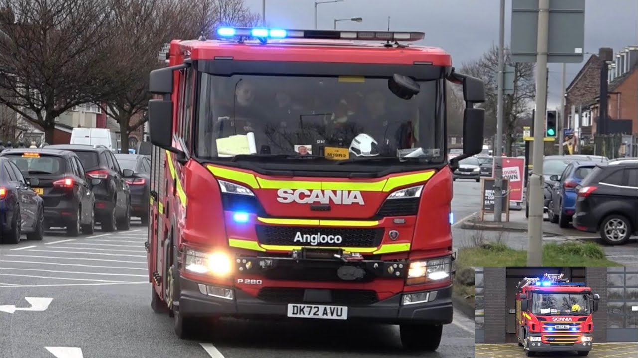 Merseyside Fire & Rescue Service, M19P2 & M19R2 (Aintree) pump & SRT appliance, turn out & response.