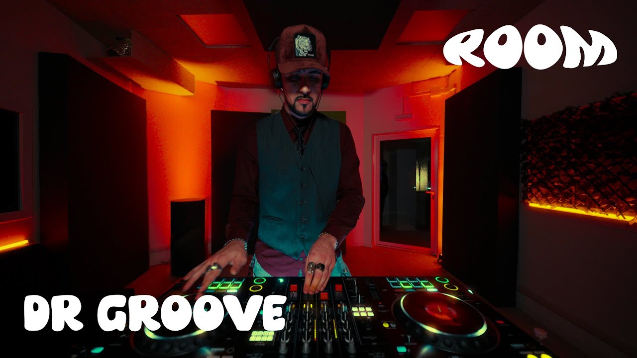Dr Groove | Room
