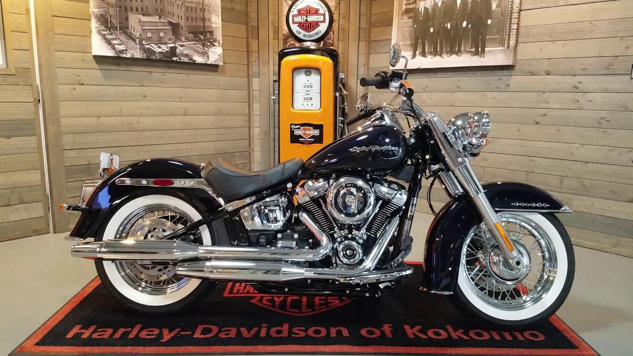 2020 Harley-Davidson Softail Deluxe FLDE -Midnight Blue.