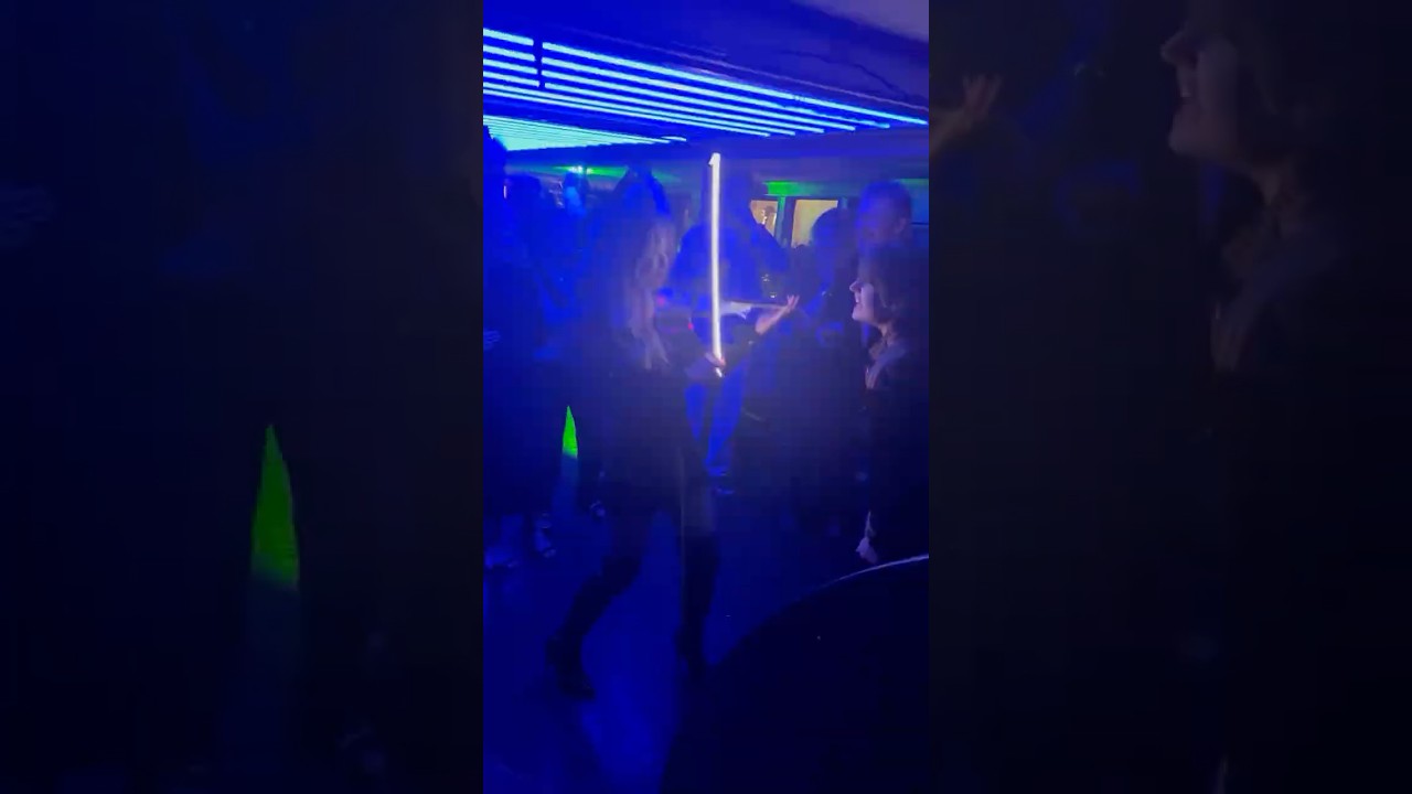 Private NYE boat party performance 📍London, UK 