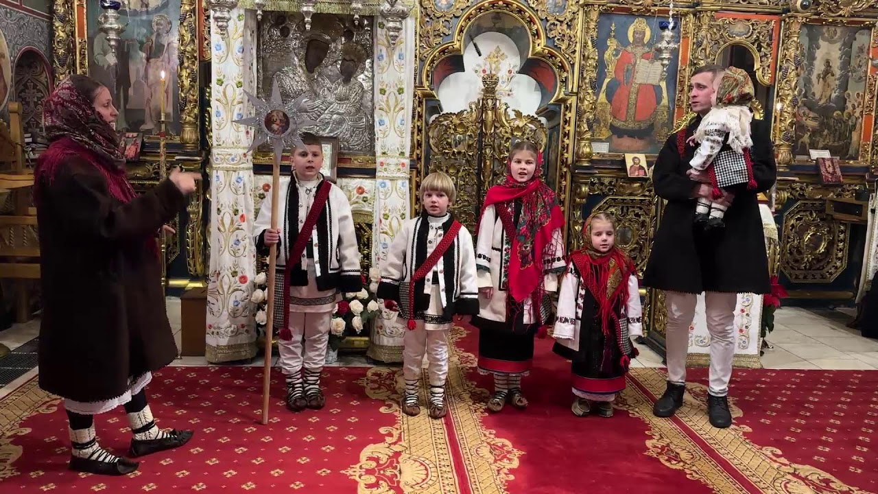 Colindători din Crasna la Mănăstirea Putna