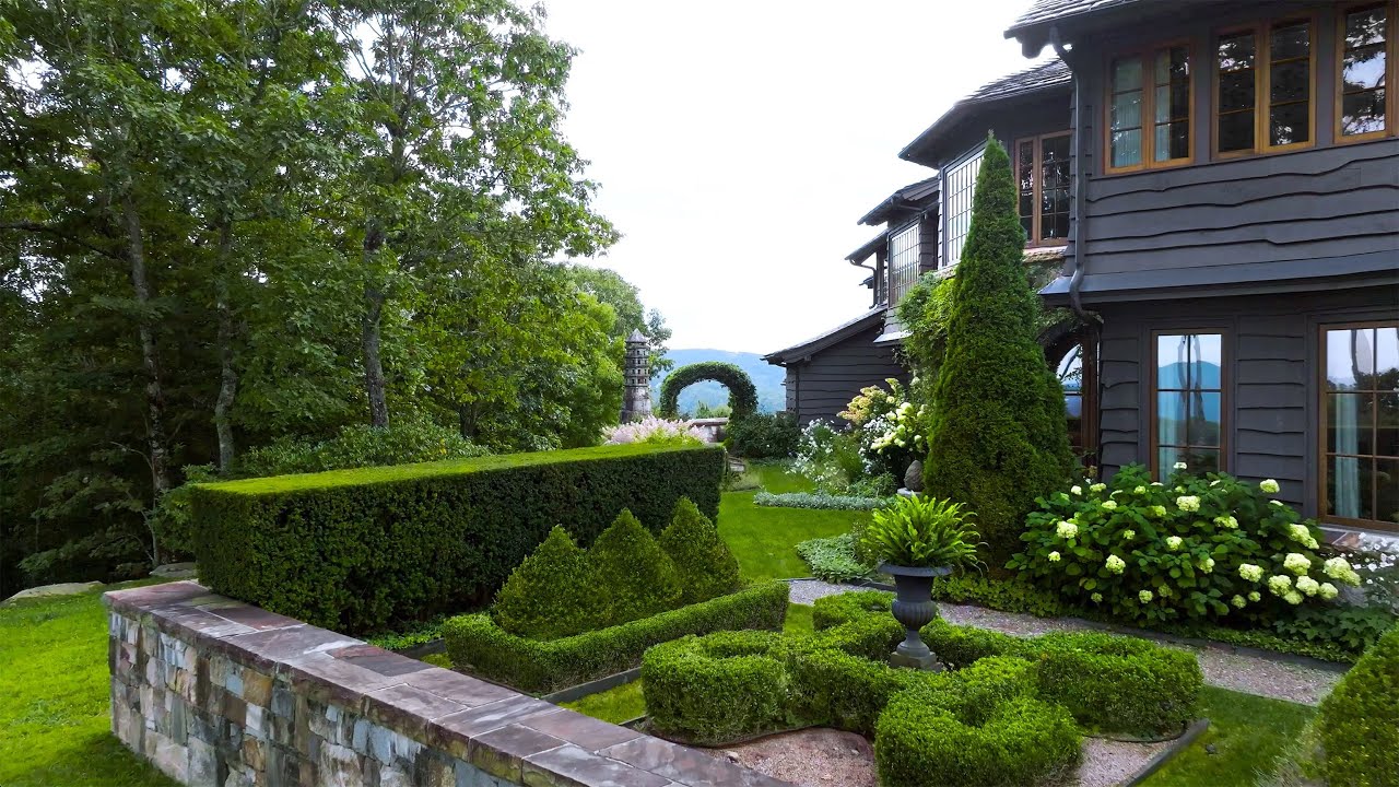 Sagee Manor - Estate