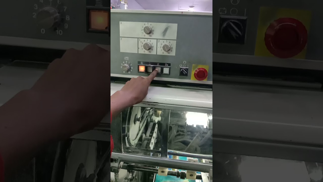 offset printing process Komori 4 colour,/ Lithrone 26