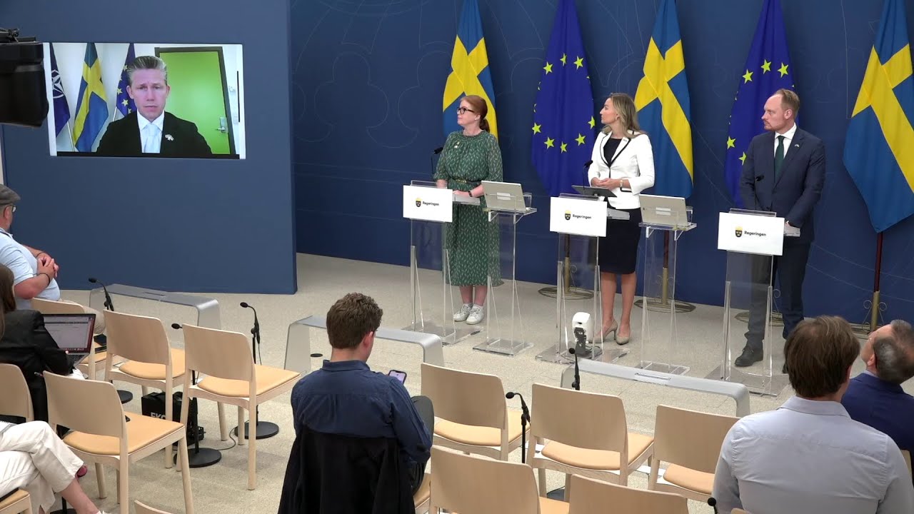 Pressträff om militärt stöd till Ukraina