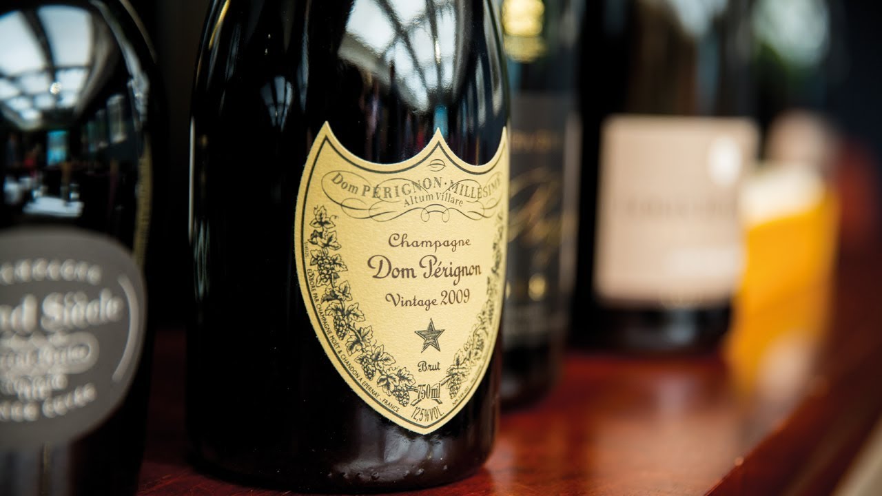 Prestige Cuvée vs Vintage Champagne with Jancis Robinson - Dom Pérignon & Moet Champagne Pair 3/8